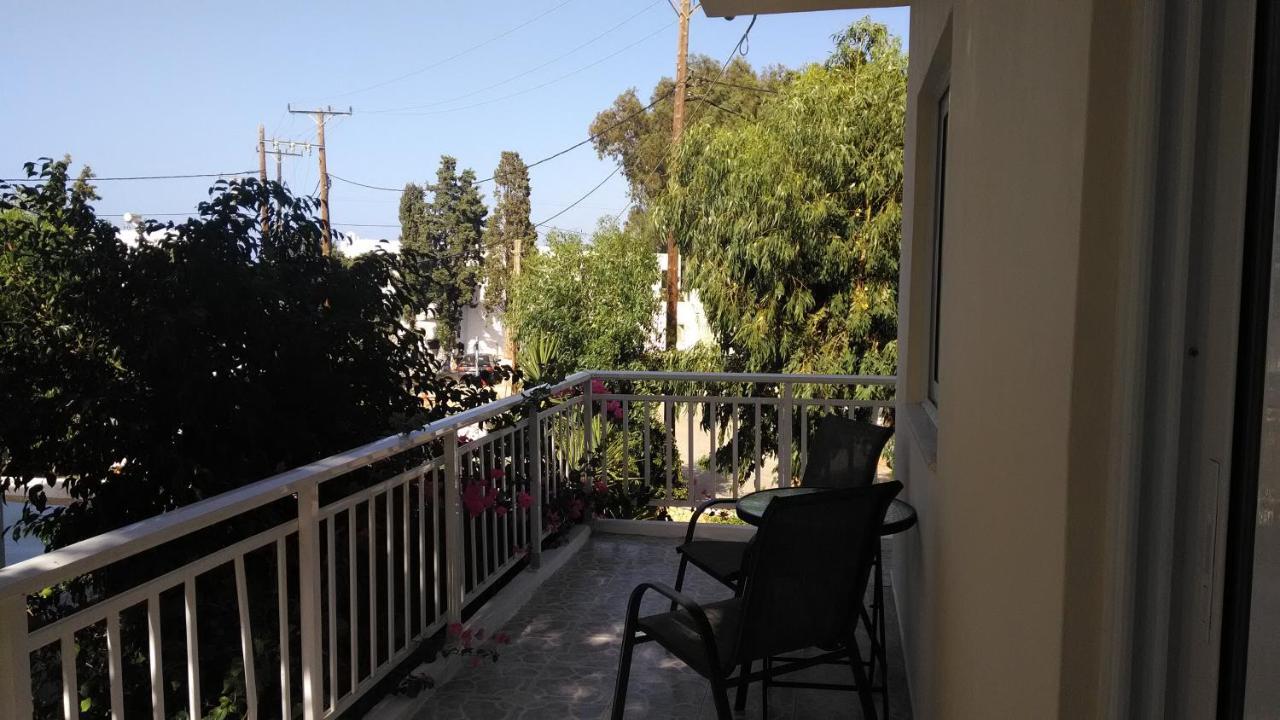 Marilen Apartment Livadia  Стая снимка