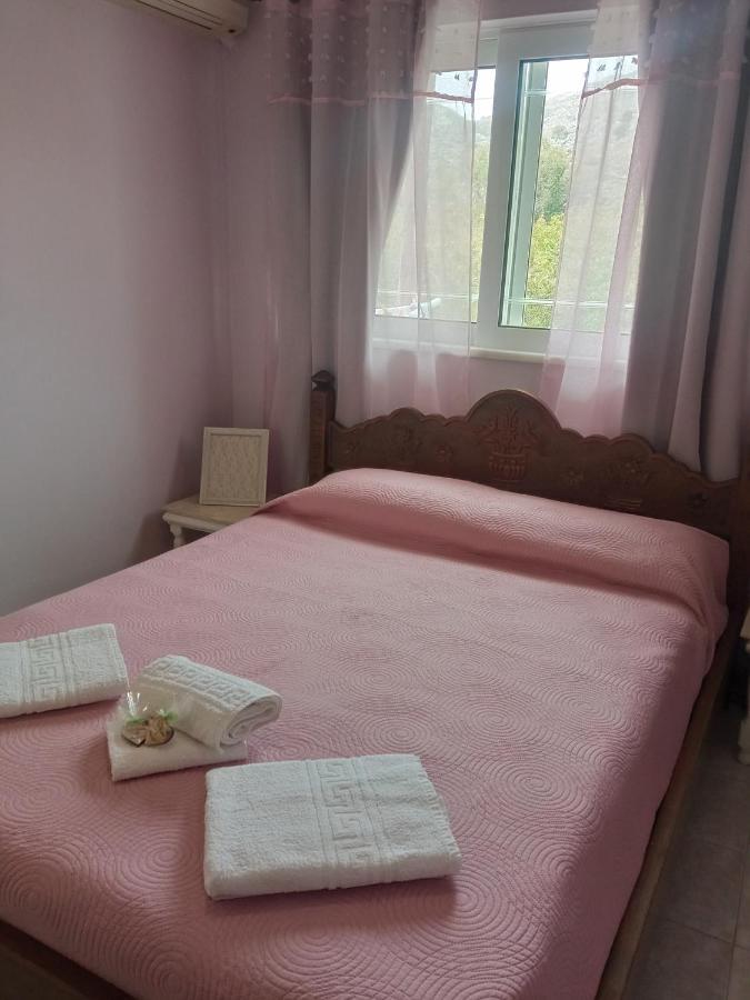Marilen Apartment Livadia  Екстериор снимка