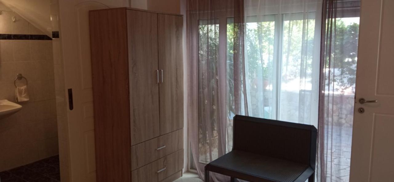 Marilen Apartment Livadia  Екстериор снимка