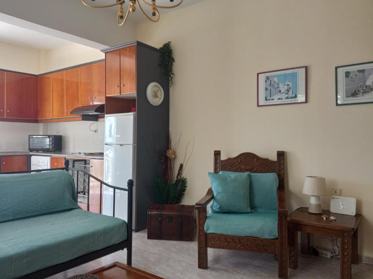 Marilen Apartment Livadia  Екстериор снимка
