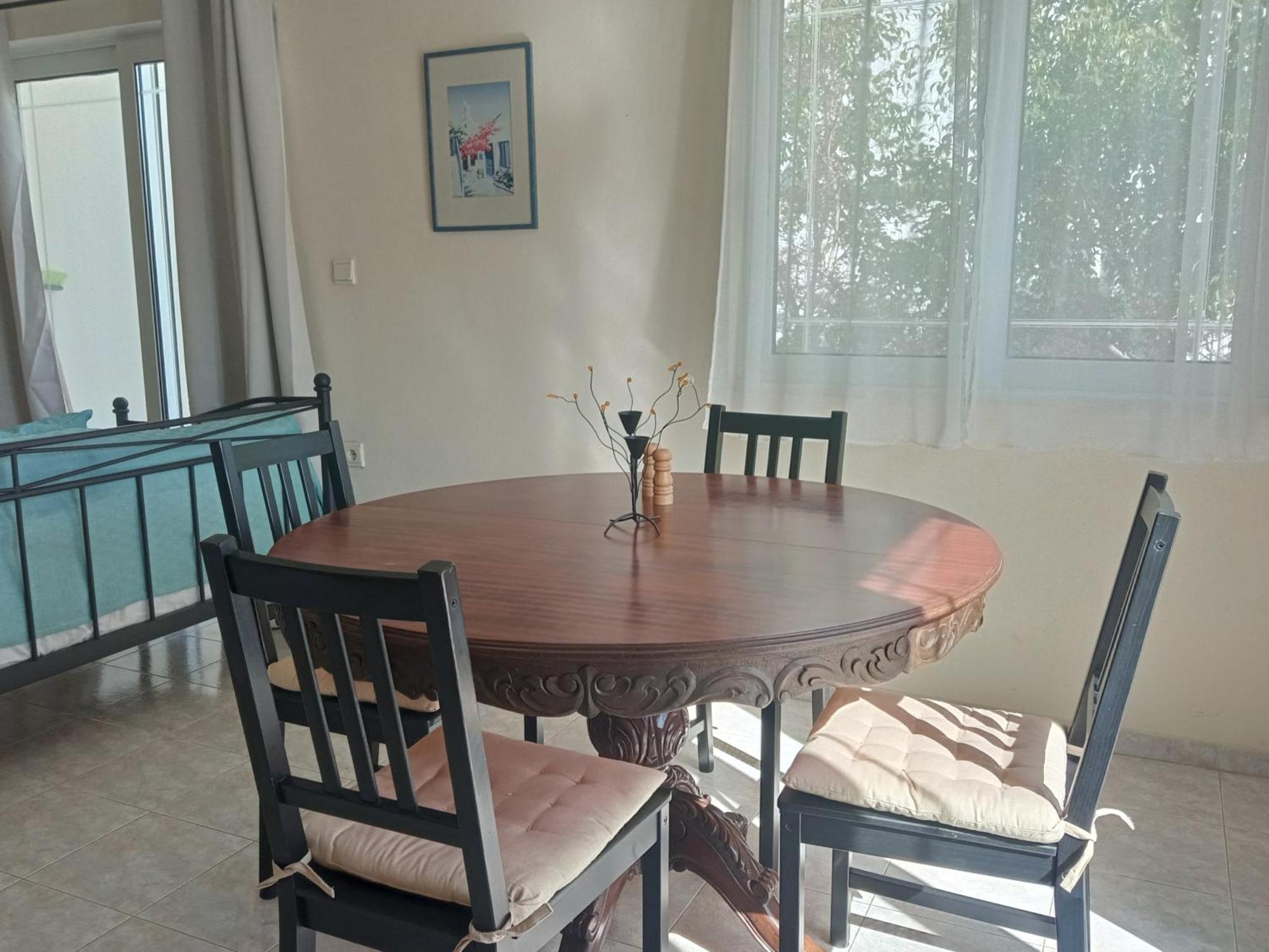 Marilen Apartment Livadia  Стая снимка